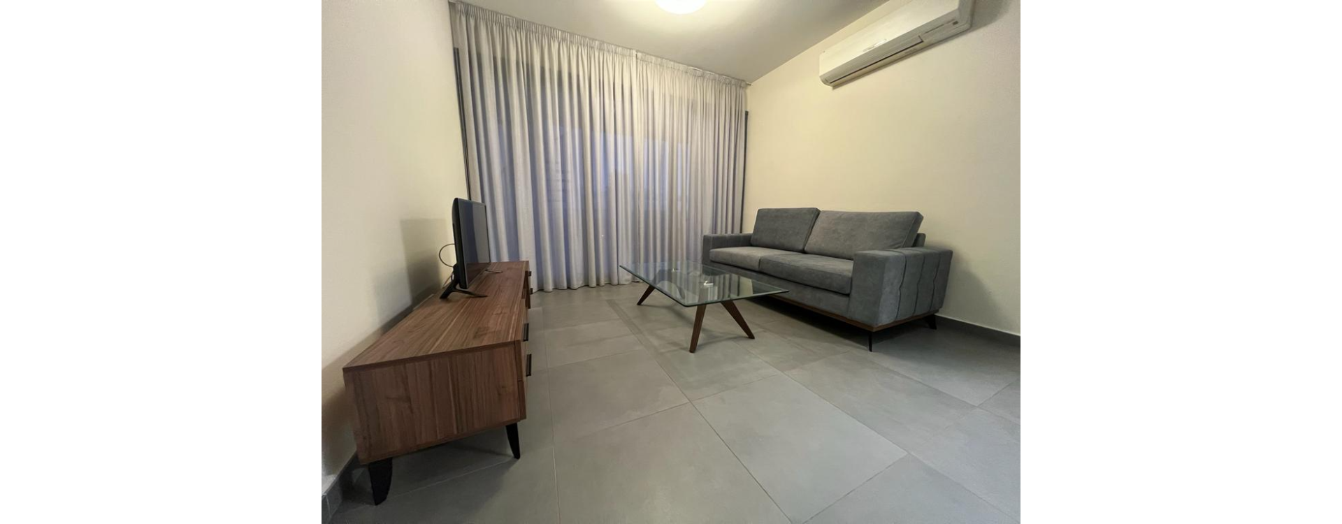 Hollywood  – Apt. 302