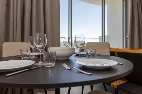 B303 Two-Bedroom Suite