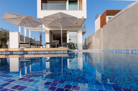 Iris Seaview Villa