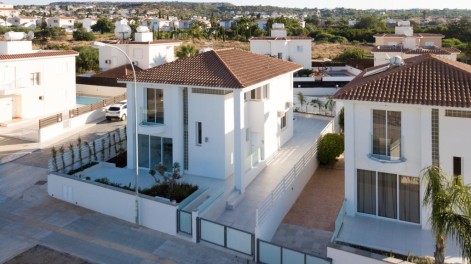 Pernera Gardens Villa