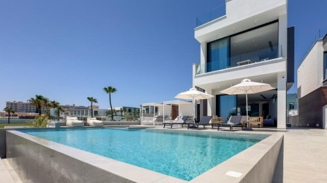 Aqua Beachfront Villas #2