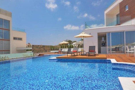 Oriana Seaview Villa