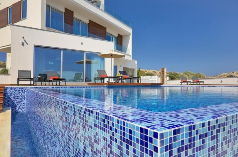 Oriana Seaview Villa